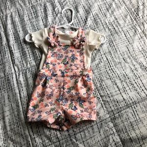 Cute two piece overalls 0-3month
